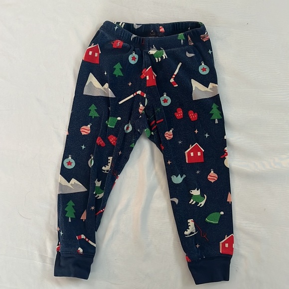 Hatley 2 Piece Pajamas 2T - Picture 5 of 8